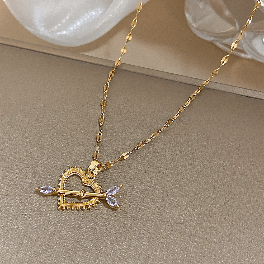 Women'S Day Fashion Show - Round Flowers Pendant Necklace with White