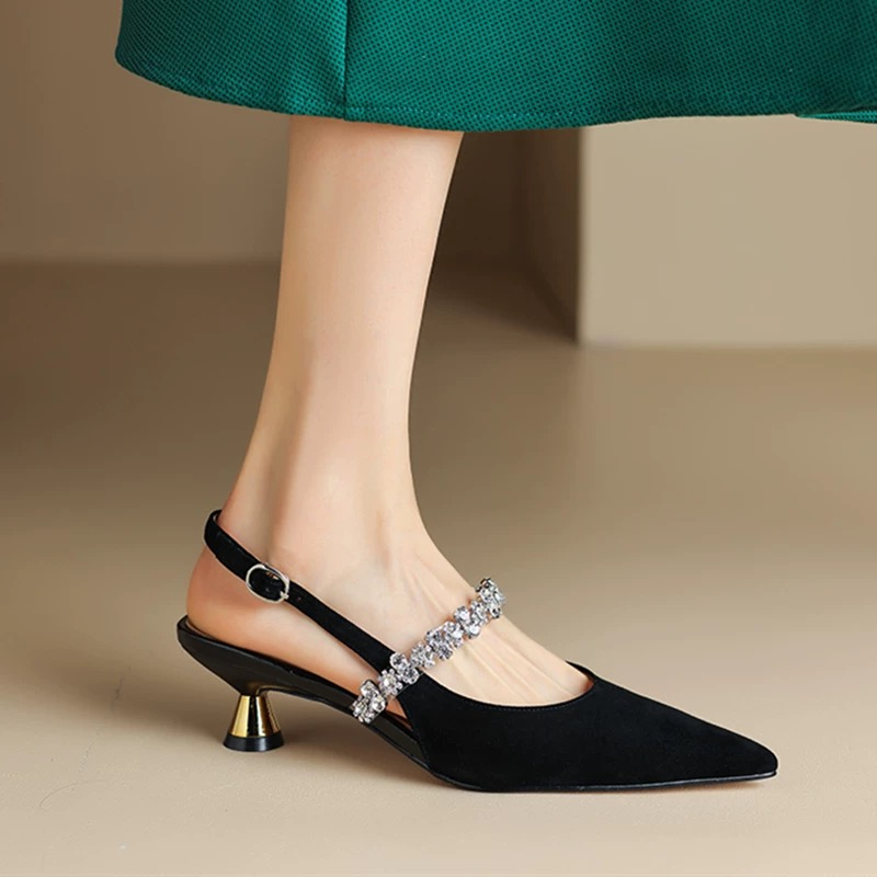 French Slip with Rhinestone St - Women Fashion Trend 2026 recensie en prijs