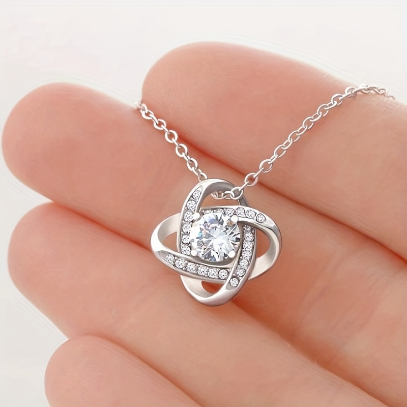 Sentimental To My Mom Necklace - Women'S Day Fashion Show recensie en prijs